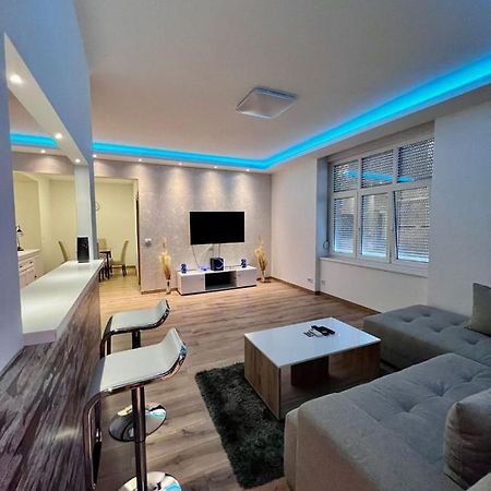 Hugo Bianca Lux Appartement Belgrado Buitenkant foto