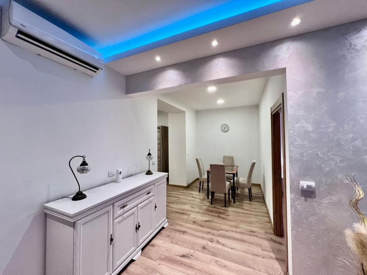 Hugo Bianca Lux Appartement Belgrado Buitenkant foto