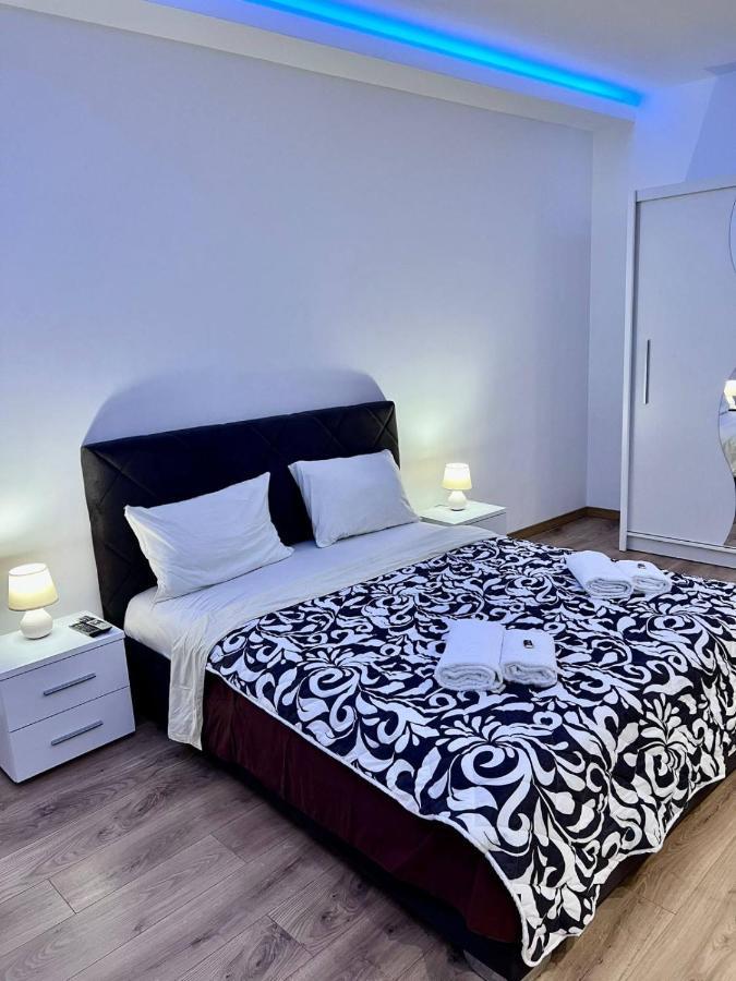 Hugo Bianca Lux Appartement Belgrado Buitenkant foto